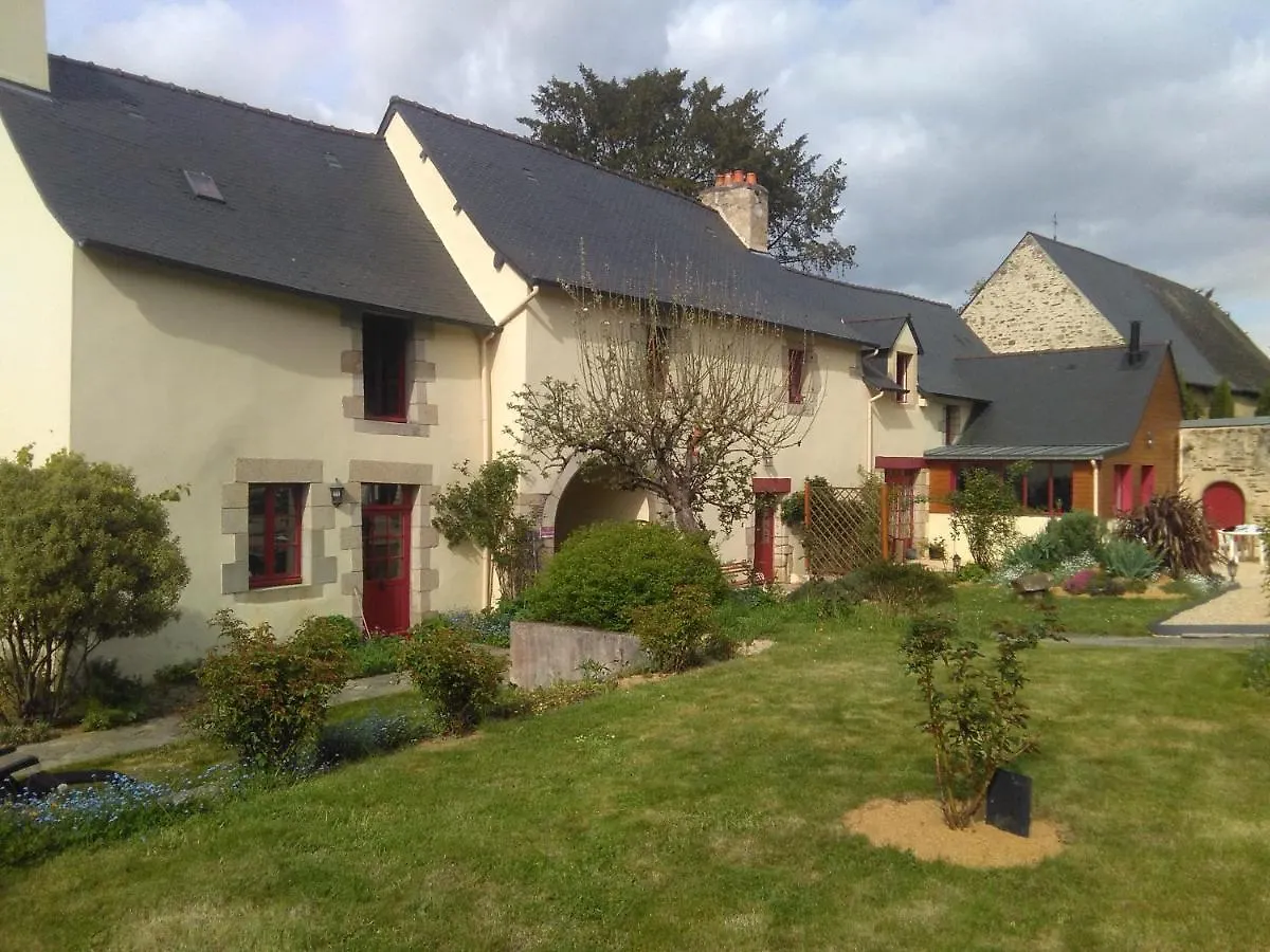 Les Logis De Ste Croix Bed & Breakfast Josselin France